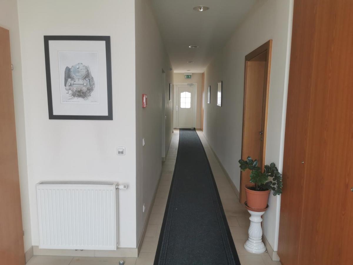 Hotel Lei'S Wok Neusiedl am See Exterior foto